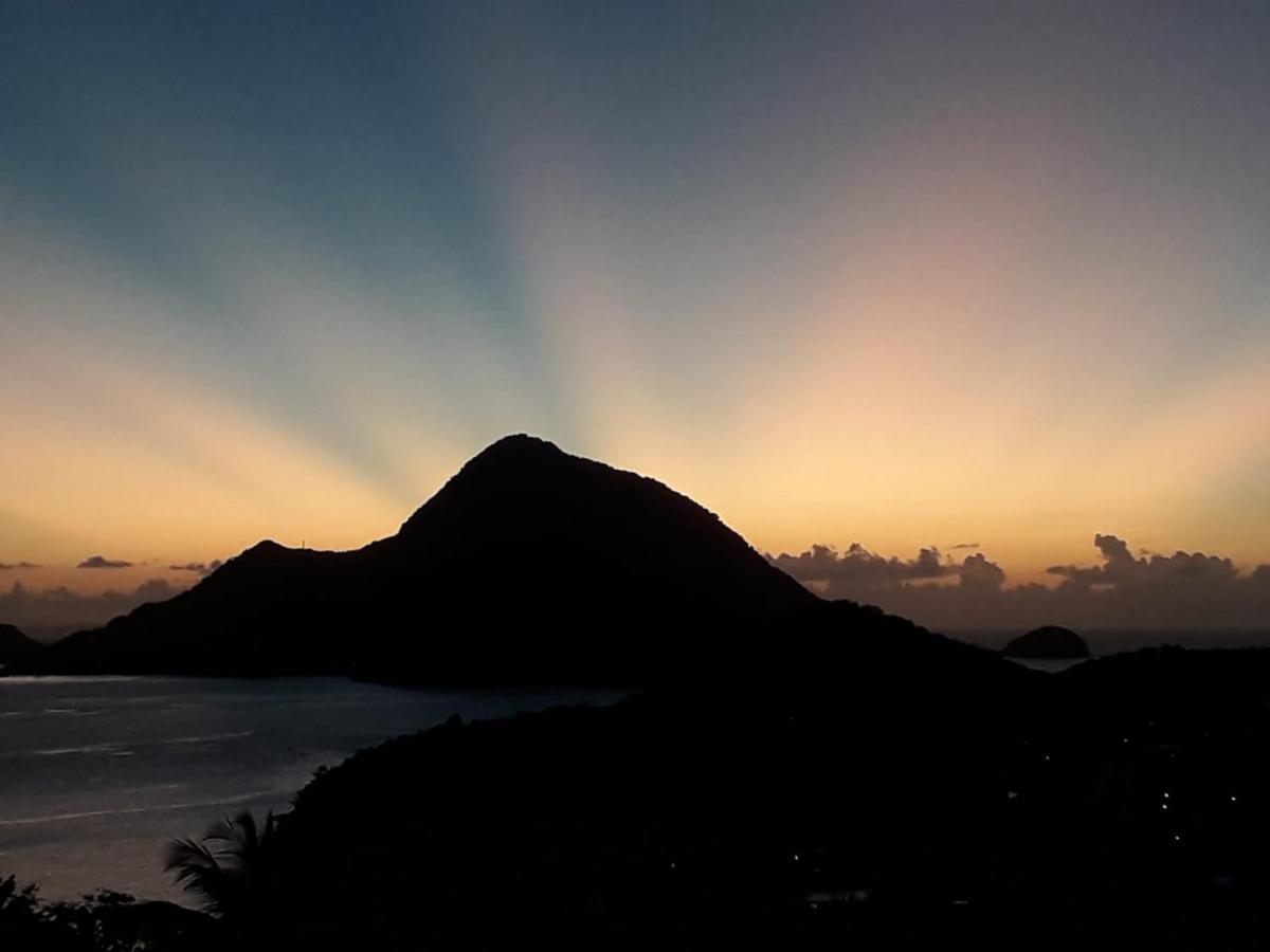 Ti Kaz Anoli Vue Epoustouflante Sur La Baie Villa Terre-de-Bas Luaran gambar