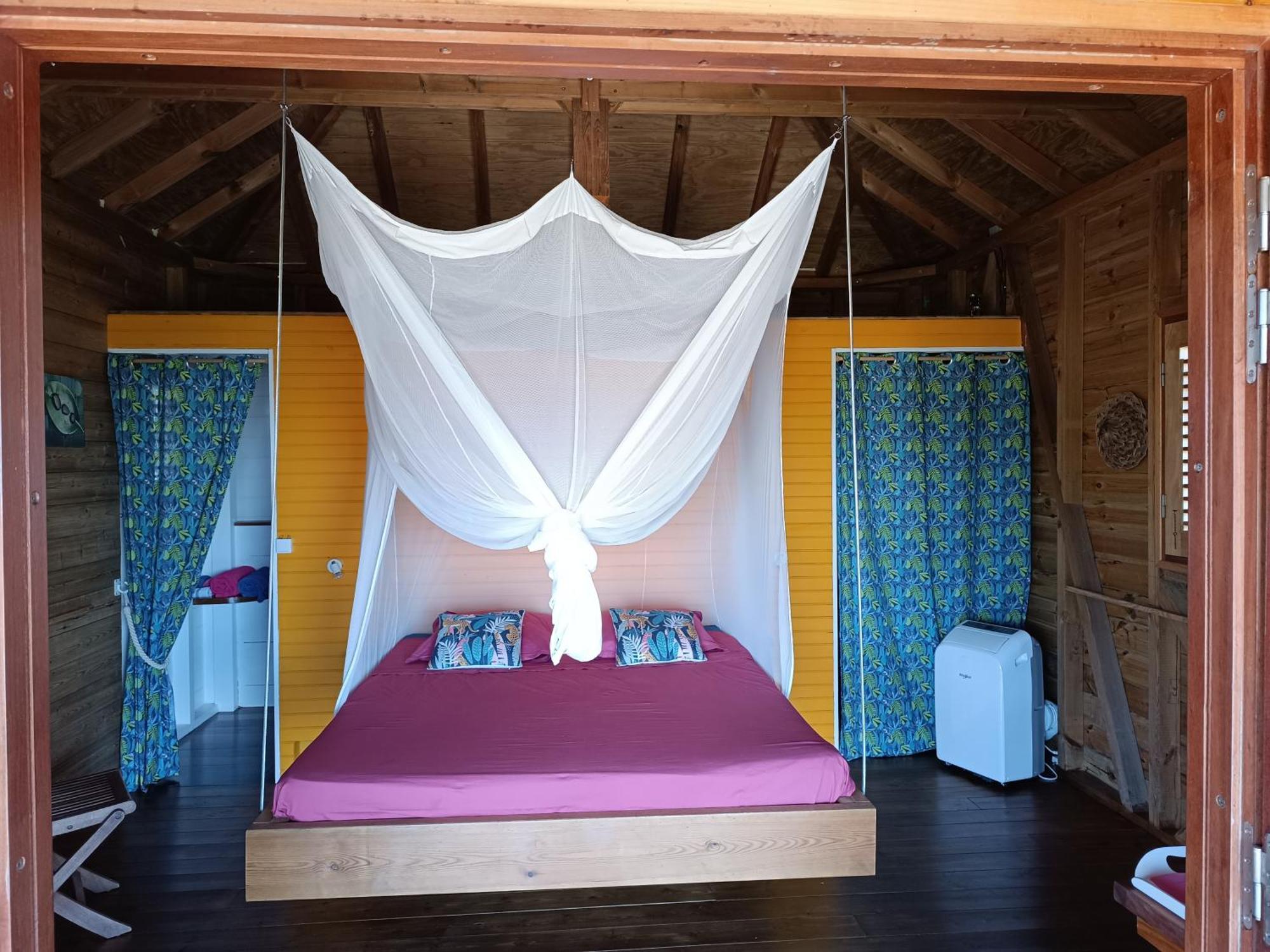 Ti Kaz Anoli Vue Epoustouflante Sur La Baie Villa Terre-de-Bas Luaran gambar