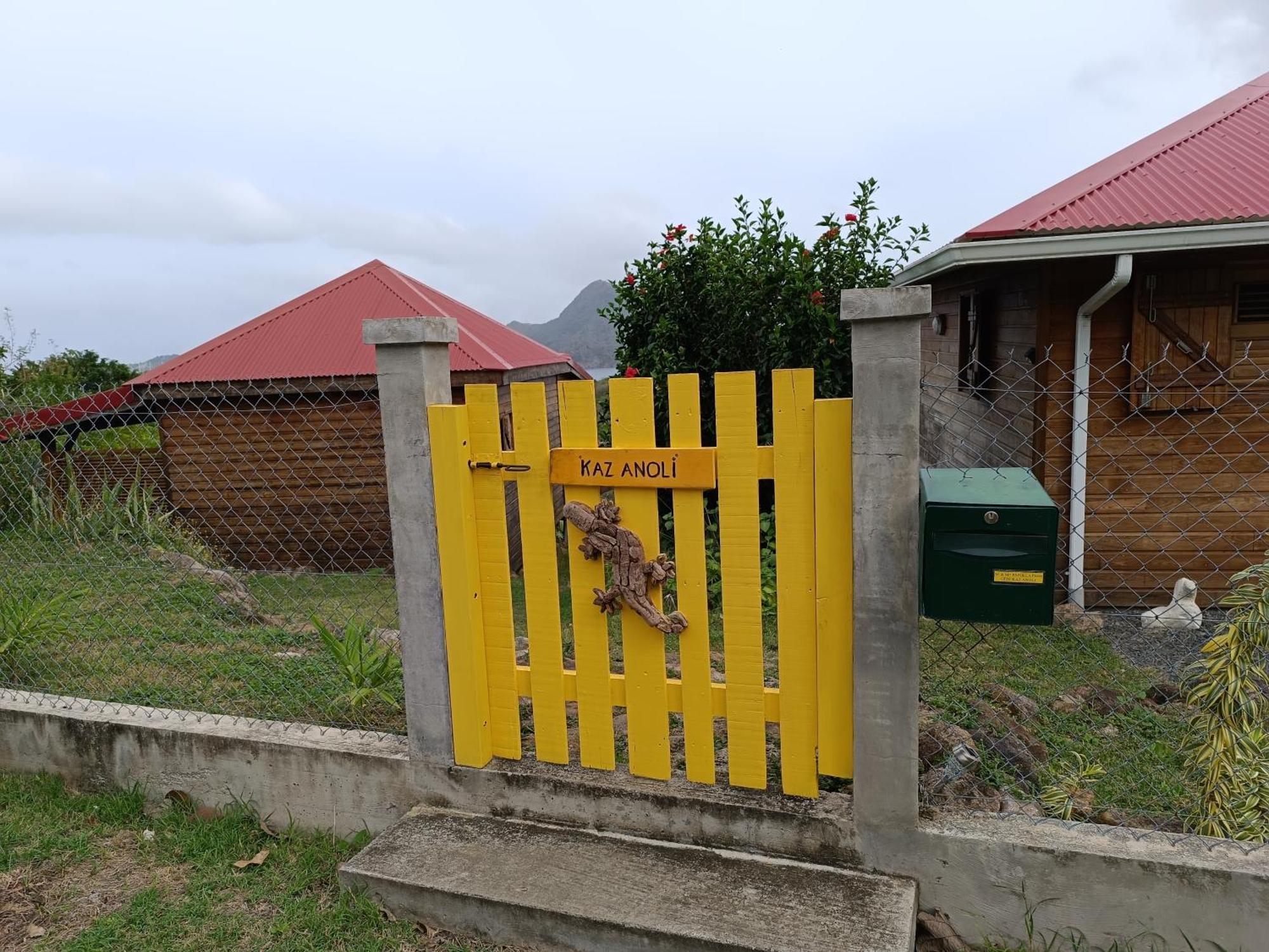 Ti Kaz Anoli Vue Epoustouflante Sur La Baie Villa Terre-de-Bas Luaran gambar